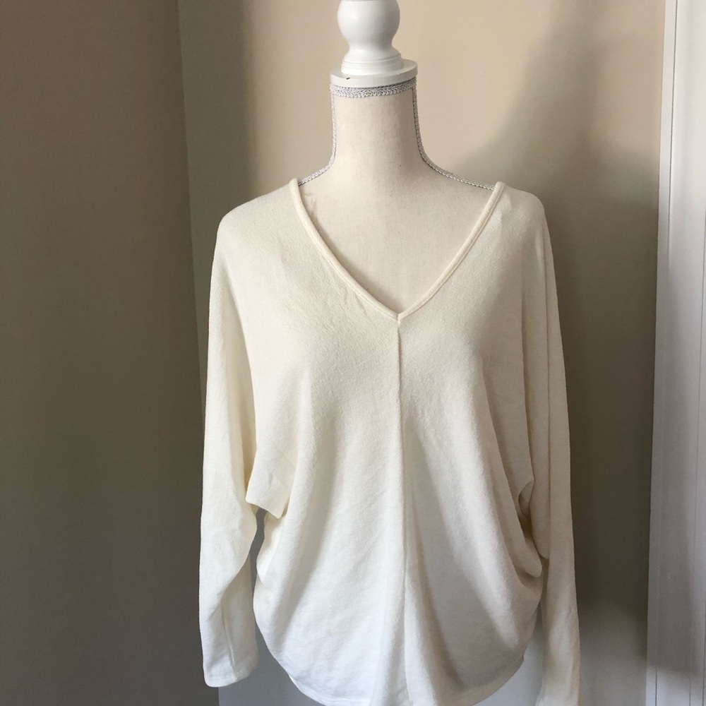 Neely size M, V Neck Sweater, Final Price/Discount Shipping